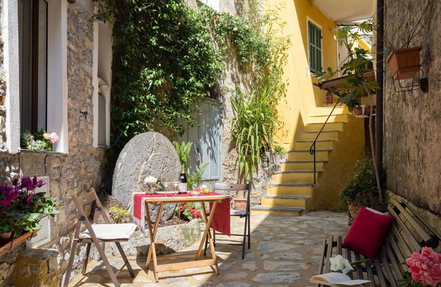 Lovely apartment for 4 guests with A/C, WIFI, TV, terrace and pets allowed