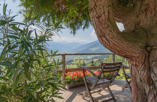 Lovely apartment for 11 people with WIFI, TV and balcony