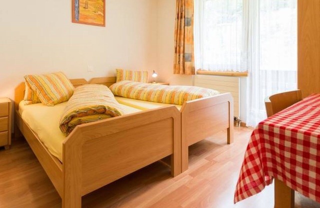 Lovely apartment for 5 people with WIFI, TV, balcony and pets allowed