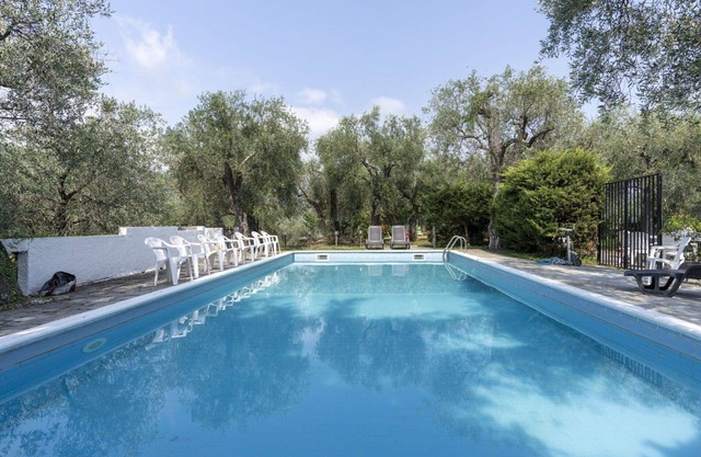 Lovely apartment for 4 guests with WIFI, pool, balcony, pets allowed and panoramic view