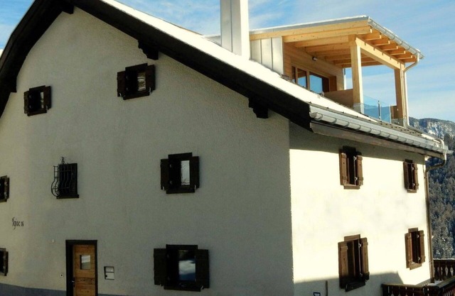 Lovely apartment for 12 guests with WIFI, TV and balcony