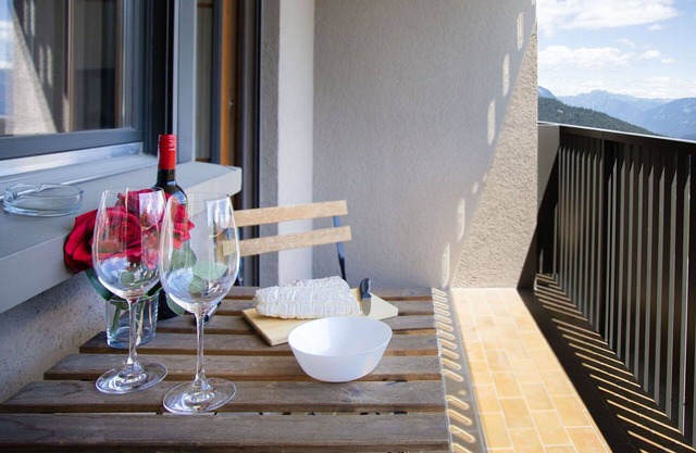 Lovely apartment for 2 guests with WIFI, pool, TV, balcony, pets allowed and panoramic view