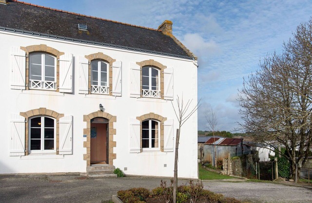 Lovely apartment for 2 people with WIFI, TV, patio and pets allowed