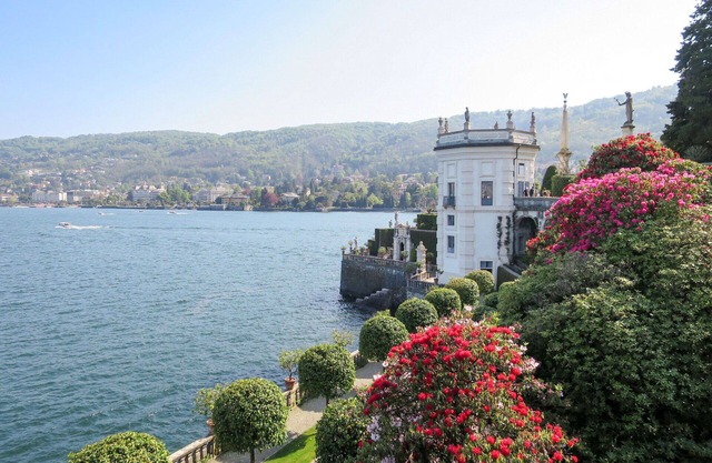 Lovely apartment for 4 guests with WIFI, pool, TV, terrace and parking