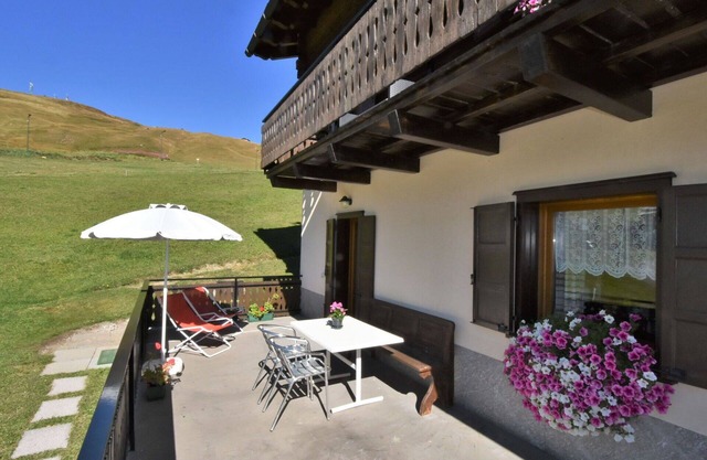 Lovely apartment for 4 people with WIFI, TV, terrace and parking