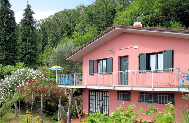 Lovely apartment for 4 people with WIFI, TV and parking