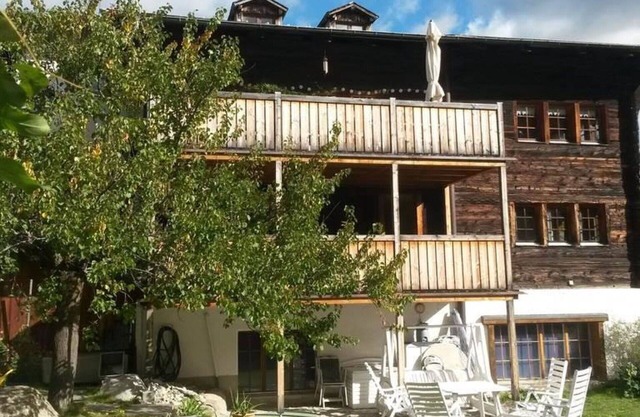 Lovely apartment for 5 people with WIFI, TV and pets allowed