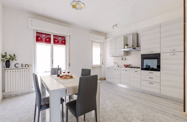 Lovely apartment for 5 guests with WIFI, TV, terrace and panoramic view, close to Porto Recanati