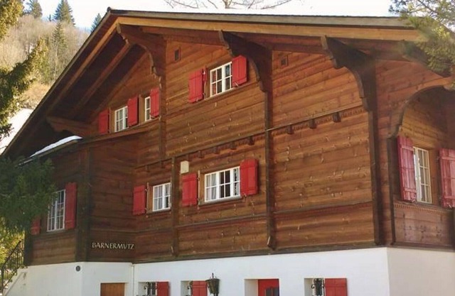 Lovely apartment for 6 guests with WIFI, TV, balcony, pets allowed and parking