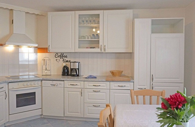 Lovely apartment for 5 guests with WIFI, TV, terrace and pets allowed