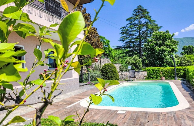 Lovely apartment for 4 people with WIFI, private pool, TV, patio and panoramic view