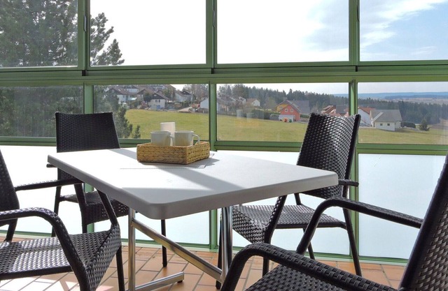 Lovely apartment for 3 people with WIFI, pool, TV, balcony, pets allowed and parking