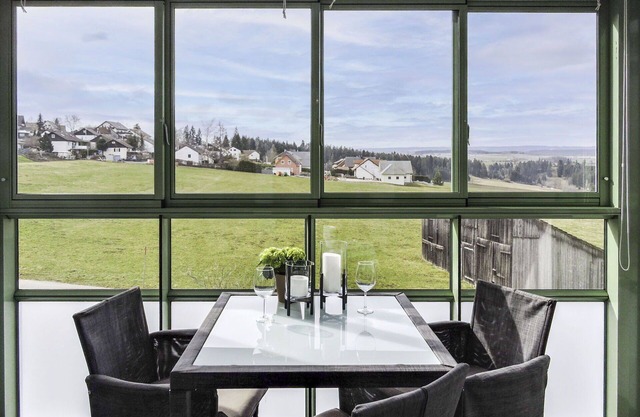 Lovely apartment for 3 people with pool, WIFI, TV, balcony, pets allowed and panoramic view