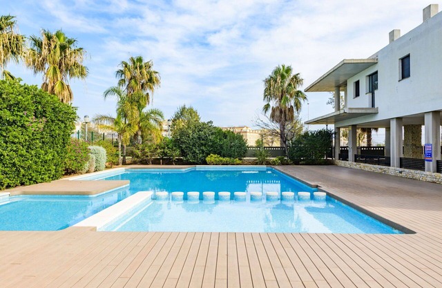 Lovely apartment for 4 guests with A/C, pool, WIFI, TV and terrace