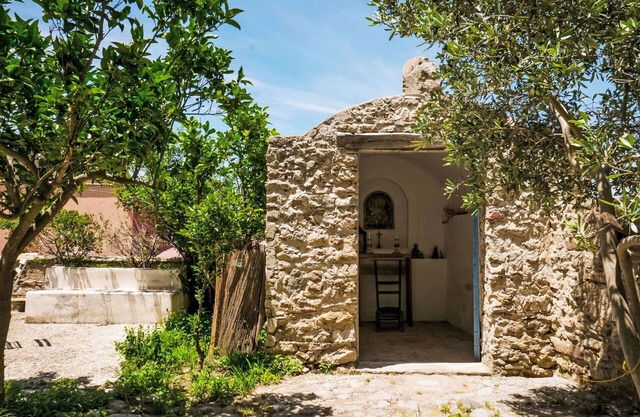 Lovely apartment for 7 guests with WIFI, patio, pets allowed and parking