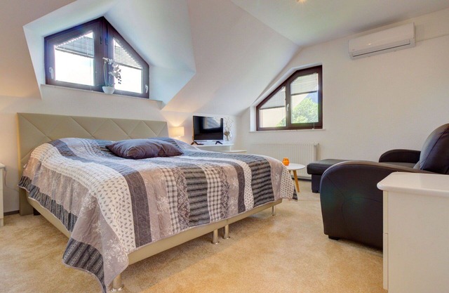 Lovely apartment for 4 guests with WIFI, TV and balcony
