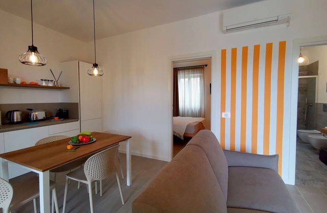 Lovely apartment in villa for 4 people with WIFI, hot tub, A/C, TV and veranda, close to Alberob.