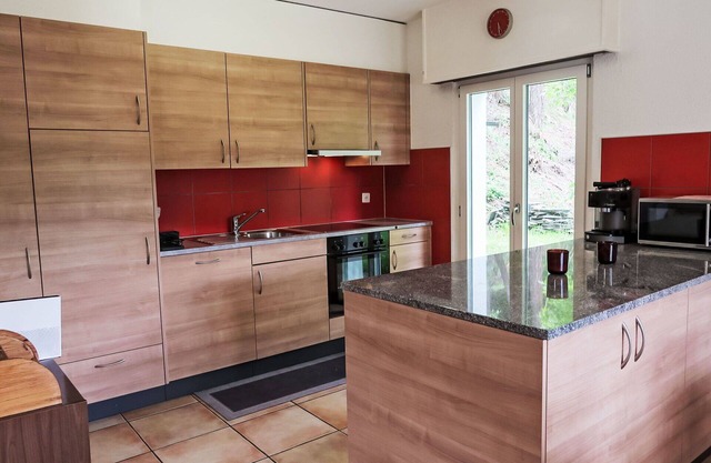Lovely apartment in villa for 17 people with WIFI, TV, balcony and panoramic view