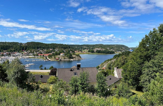 Lovely apartment in Henån with WiFi