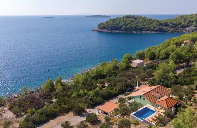 Lovely apartment in Karbuni with WiFi