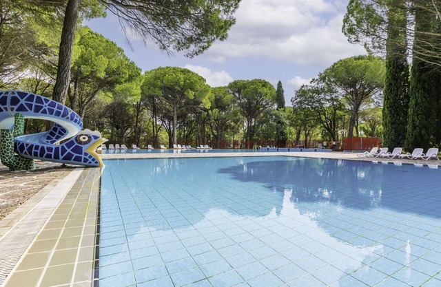 Lovely apartment in villa for 6 guests with pool, WIFI, A/C, TV and terrace