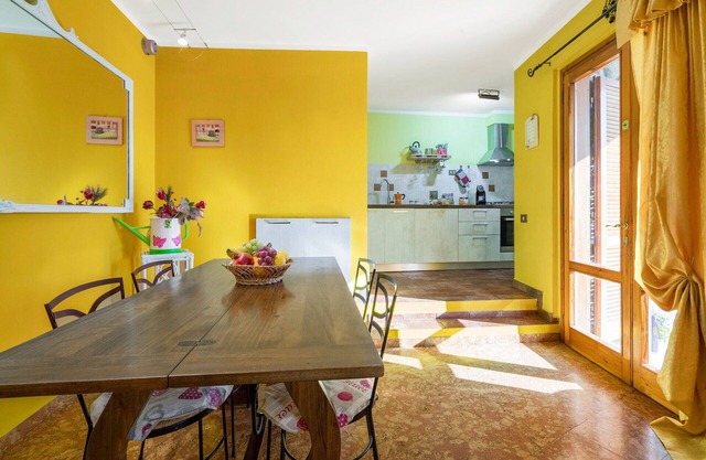 Lovely apartment for 6 guests with WIFI, TV, terrace, pets allowed and panoramic view