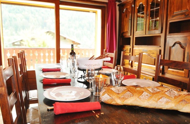Lovely apartment for 6 people with WIFI, TV, terrace and parking
