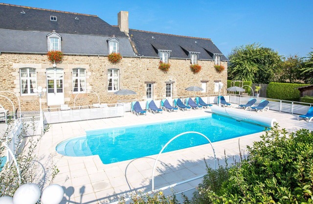 Lovely apartment for 5 people with WIFI, pool, TV and terrace