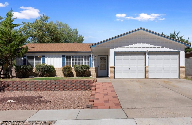 Lovely Home in Albuquerque's Northeast Heights