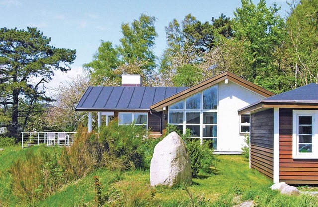 Lovely home in Rønne with kitchen
