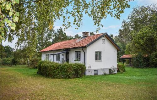 Lovely Home In Simrishamn With Kitchen