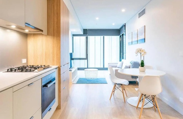 Lovely One Bedroom + Study with Infinity Pool