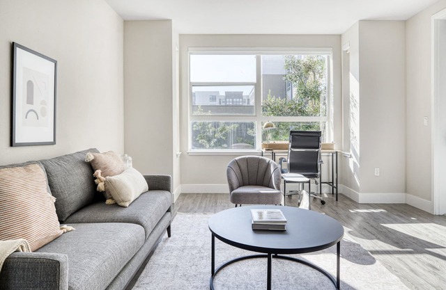 Lovely Redwood City 2BR w/Gym & Tennis Court, walk to WF, by Blueground