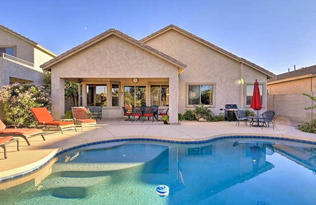 Lovely Retreat w/ Pool on Legacy Golf Course!