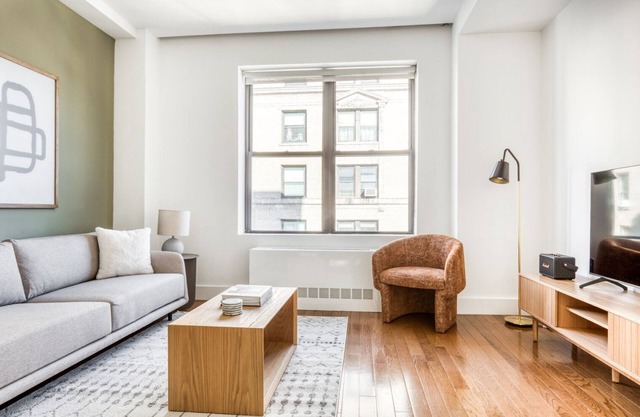 Lovely UWS 1BR w/Elevator, Doorman & Gym, nr Central Park, by Blueground