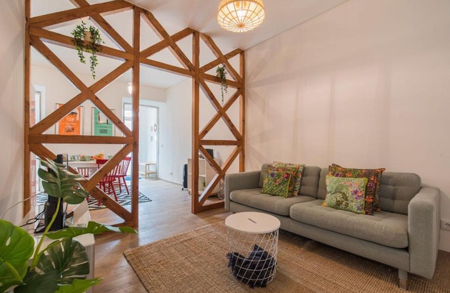LovelyStay - Peaceful Central Apartment I