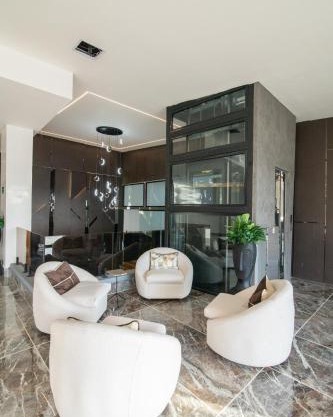 lovera hotel