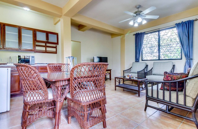 Lower Level of a New Home in a Great Neighborhood w/WiFi, AC - Near Maya ruins