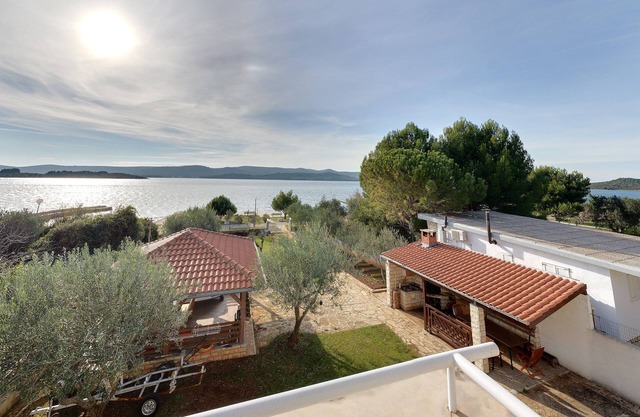 Lucia & Laura Apartments by the sea - TURANJ Apartment 9