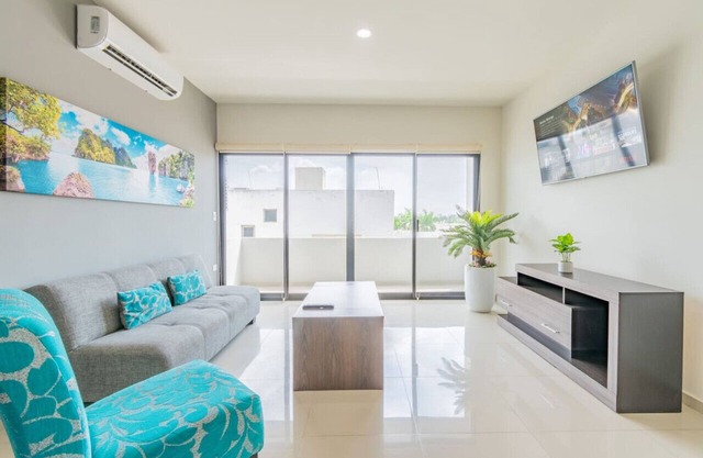 Lujoso Condominio Tiburon a 3 Cuadras de la Playa