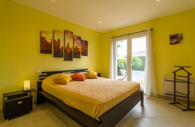 Lush Villa in Pierrerue with Private Pool & Centre Nearby