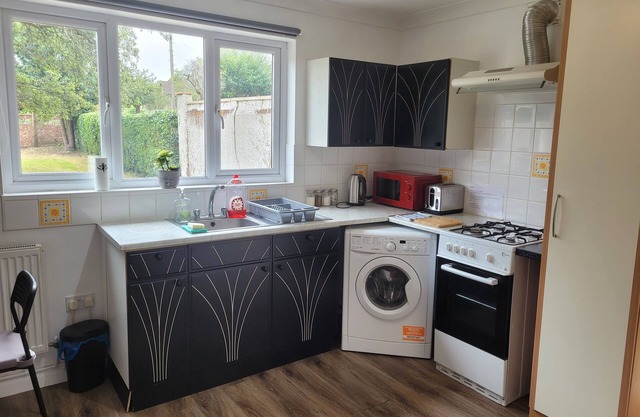 Luton City Escape - Modern 1BR Apartment