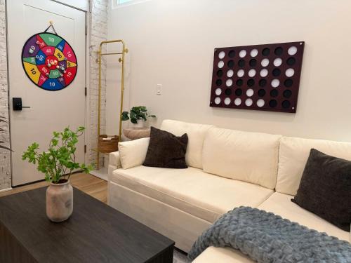 LUX Apt Fenway RedSox Subway GameRoom