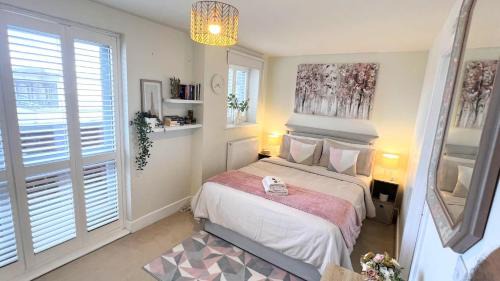 Lux Balcony Penthouse Room Basingstoke Hospital 2min drive and walkable