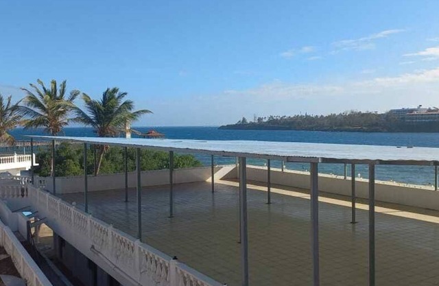Lux Suites Mkomani Beachfront Apartment