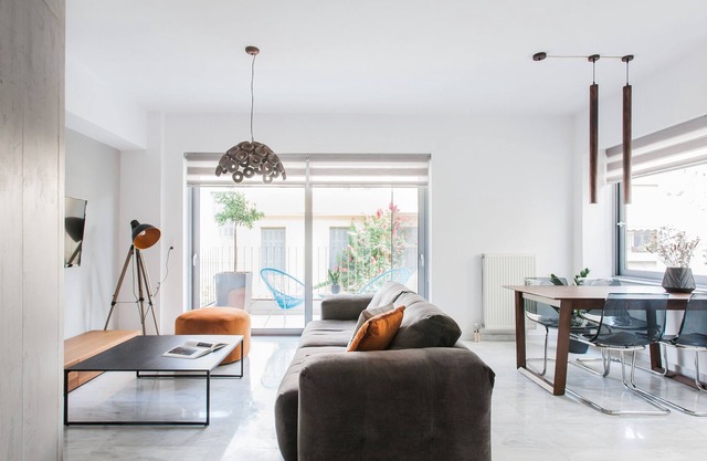Lux & Vibrant 2 BR Apartment in Philopappou B