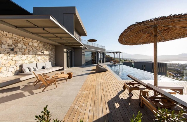Lux Villa Kokoblue-Spectacular Views-Family Villann