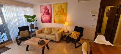 Luxe appartement met 3 ensuite badkamers, terras met zicht, privé parkeren en diverse zwembaden