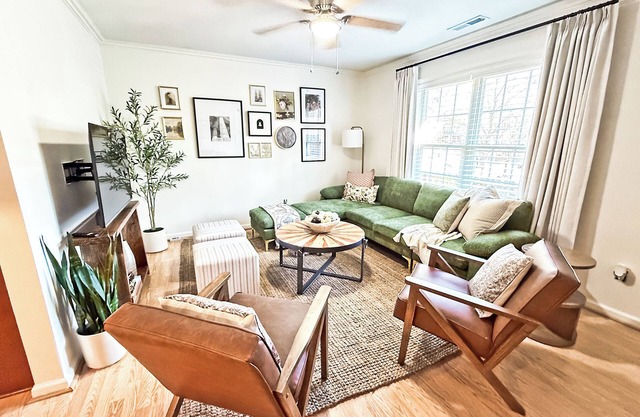 Luxe } Coffee Bar! Minutes to Duke & downtown, Eco+ Family friendly + Fire pit