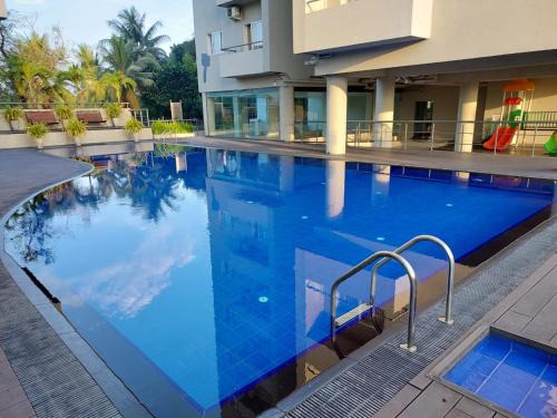 Luxe Highway Residencies 